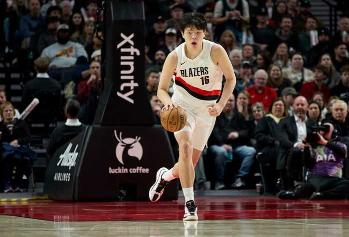 杨瀚森在开拓者G联盟间不断切换挑战体能 但会极大锻炼适应能力