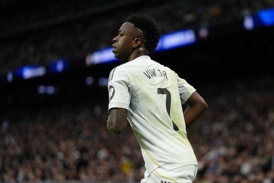 罗马诺：维尼修斯公开表态想留队，老佛爷开的续约合同一直都有效