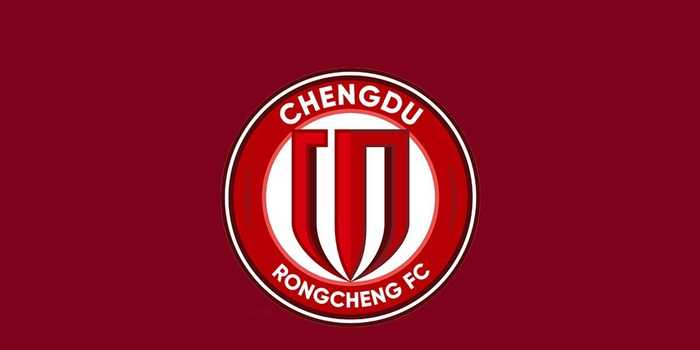 成都蓉城签下欧冠级后卫：欧冠16场，场均3.5次解围